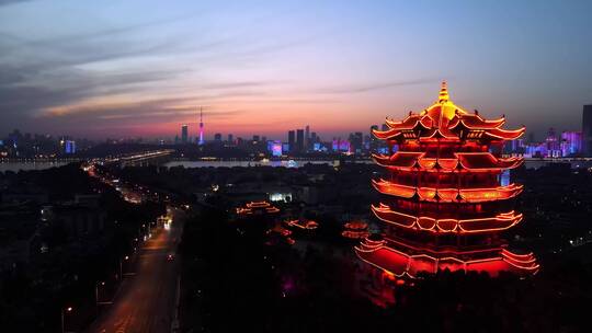 黄鹤楼延伸至长江大桥唯美夜景视频素材模板下载