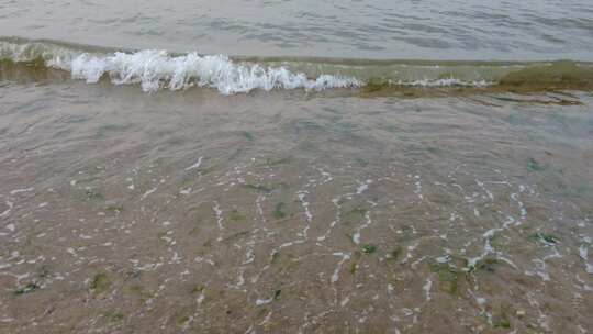 大海海浪沙滩风景蓝天白云实拍