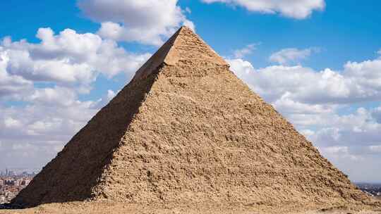 蓝天白云下的埃及胡夫金字塔延时4k视频