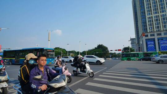 广西南宁民族大道街景