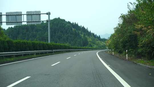 高速公路行驶视角开车道路驾驶汽车第一视角