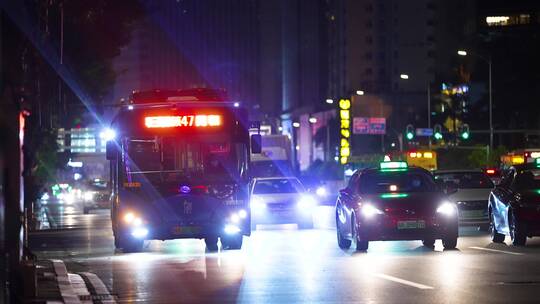 4K升格拍摄深夜路上的人们3