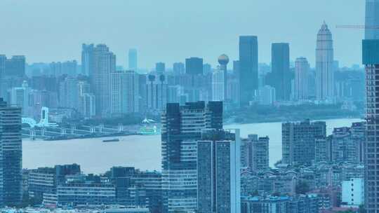 湖北武汉长江高楼大厦摩天大楼航拍城市建设视频素材模板下载