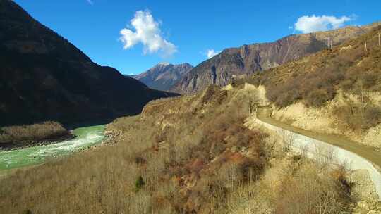 航拍西藏林芝雅鲁藏布江雅鲁藏布大峡谷雪山视频素材模板下载