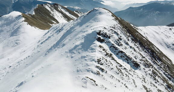 四川夹金山雪山冬日航拍风景