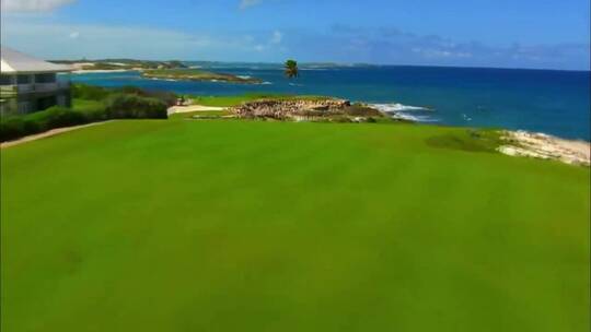 航拍高尔夫球场的多个平移镜头视频素材模板下载