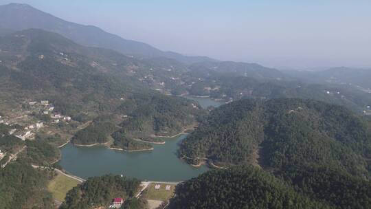 航拍大自然山川天然水库