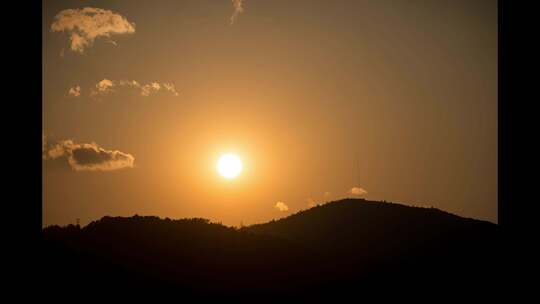 4K夕阳下的山景剪影晚霞黄昏