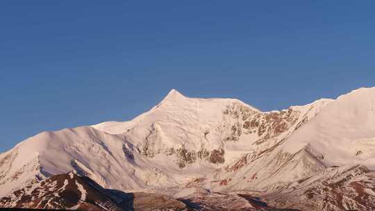 阿尼玛卿雪山