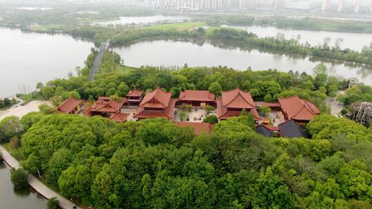 航拍江西南昌象湖风景区万寿宫