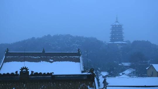 杭州西湖景区雷峰塔雪景