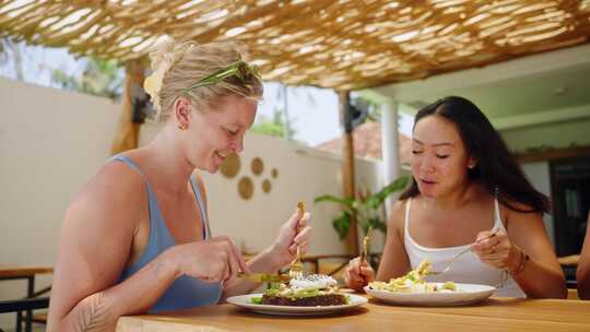 女人，朋友，用餐，咖啡馆