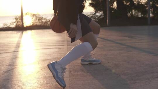 室外篮球场打篮球训练视频素材模板下载