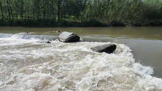 小河 黄河 水位上涨