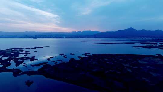 内蒙古乌海市乌海湖日出朝霞景观