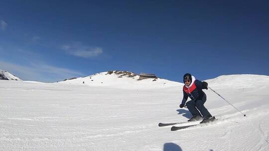 自由滑雪粉滑雪室外滑雪场滑雪慢镜头视频素材模板下载