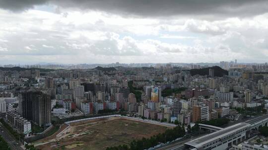 航拍延时乌云密布下雨前奏