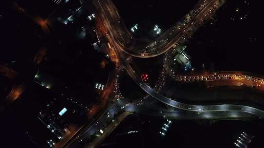 道路 交通 夜晚 汽车 行驶 夜间 灯光