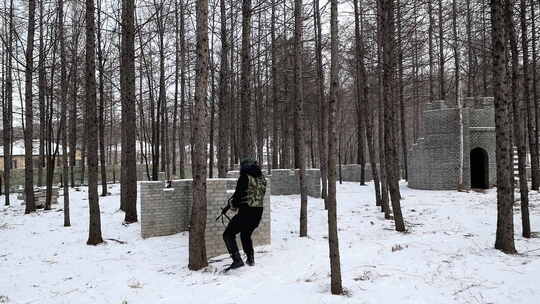 冬季雪地真人cs户外竞技运动