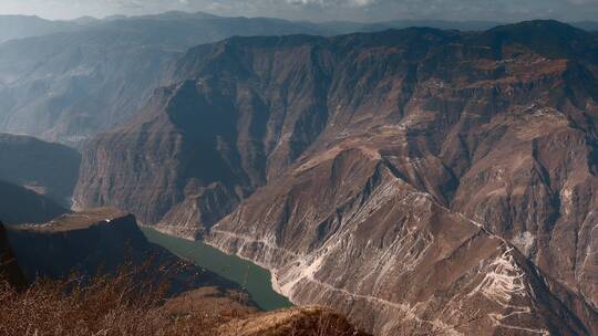 西南山区云南金沙江大山风光