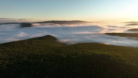 航拍山岭云海风光