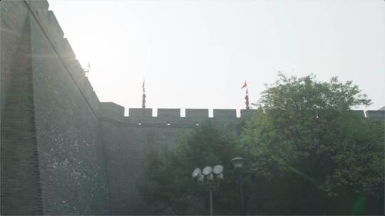 西安车拍绕永宁门古城墙3视频素材模板下载
