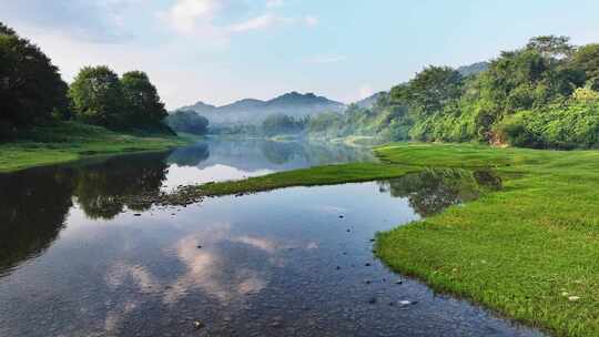 清澈小溪山泉水河流流淌大自然