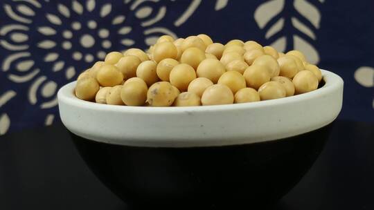 新鲜黄豆有机食品豆类五谷杂粮4k视频旋转