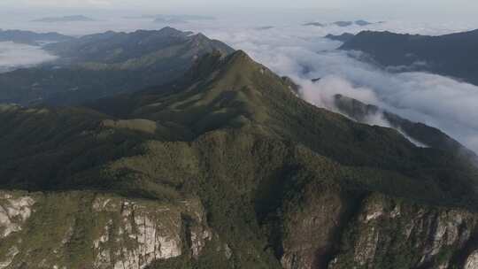 森林湖泊云海山川山脉云雾缭绕 青山绿水