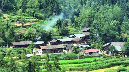 航拍乡村农业农田村庄田园风景