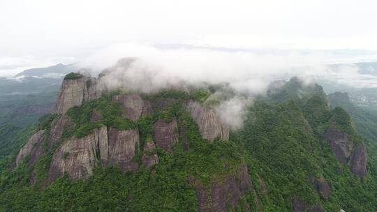 广西容县都峤山风景区自然风光丹霞地貌