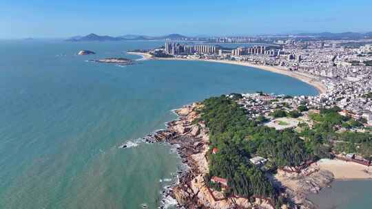 航拍福建漳州东山岛南门湾风动石景区风光