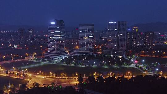 绍兴世茂夜景,航拍绍兴市区地标建筑