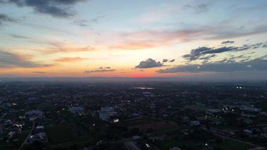 4K航拍夕阳下老挝首都万象城市风光