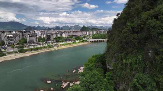 桂林漓江山水甲天下秀峰区城市航拍风光