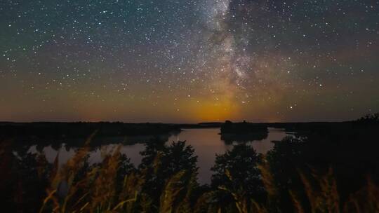 湖边的星夜