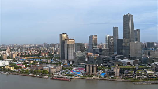 4K上海航拍徐汇滨江商圈