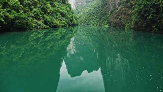 青山绿水江河流域美丽风景