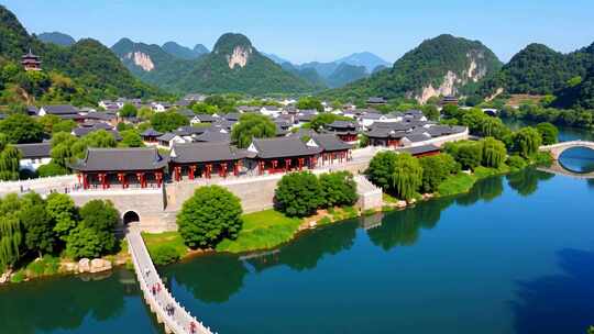 山水间中式古建筑群风景