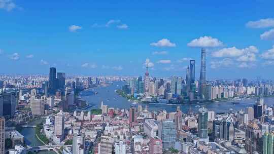 4k实时航拍上海外滩陆家嘴蓝天白云