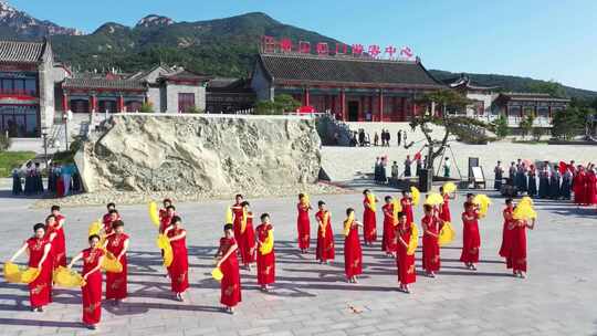 第六届黄河泰山文化旗袍节