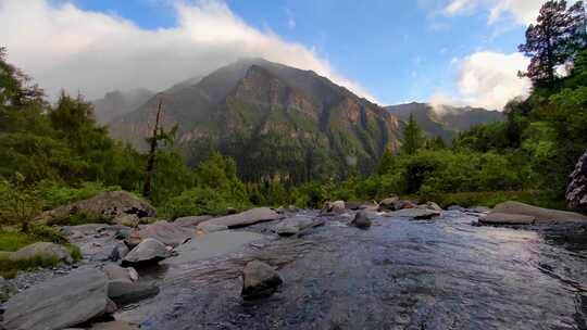 四川阿坝松潘岷山山脉四根香峰延时风光