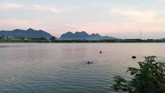 融江河水