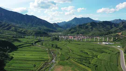 航拍美丽乡村 田园风光  绿水青山