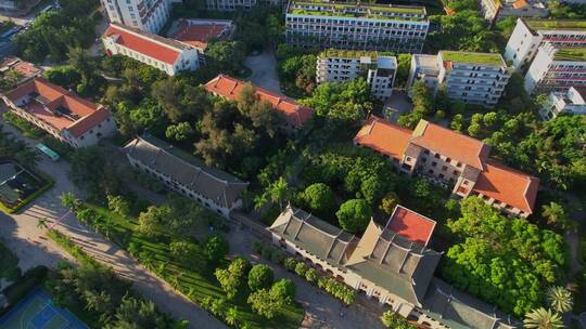 航拍厦门大学建筑风光