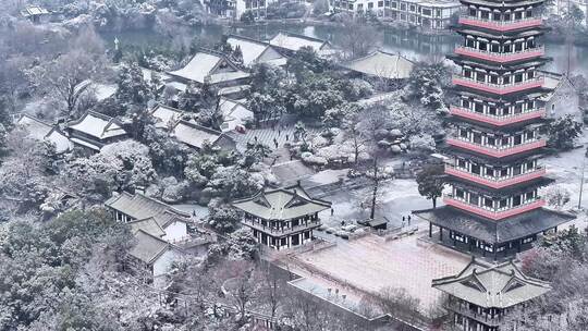 航拍扬州瘦西湖大明寺观音山宋夹城园林雪景