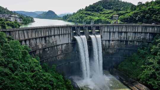 凤凰长潭岗水电站水库0191