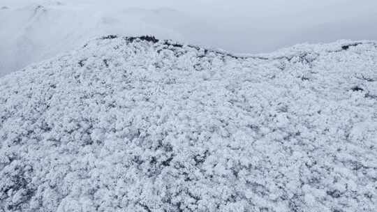 航拍天目山脉龙王山雾凇雪景风光