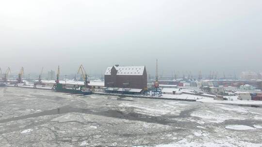 寒冬中的加里宁格勒港