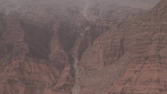 新疆风光红色大峡谷多角度航拍4K素材